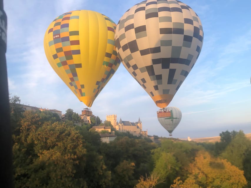 Segovia: Hot Air Balloon Flight with Picnic and Cava - The views over Segovia’s three great landmarks