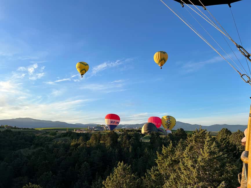 Segovia: Hot-air balloon ride with cava toast - The post-flight cava toast