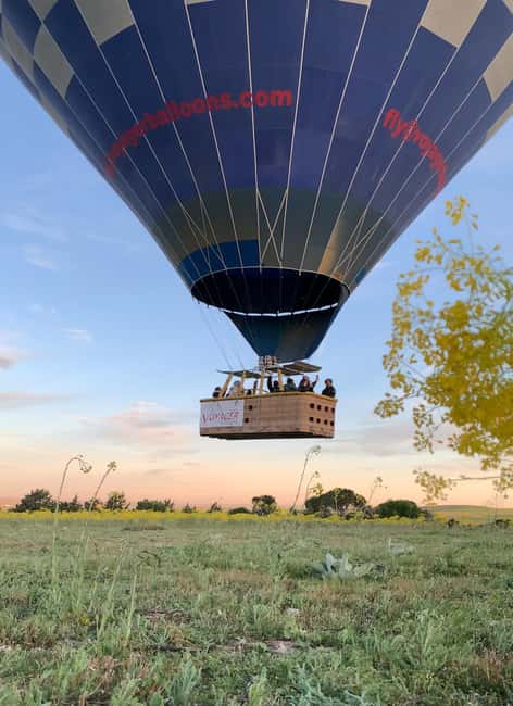 Segovia: Hot-air balloon ride with cava toast - Returning by Jeep or SUV