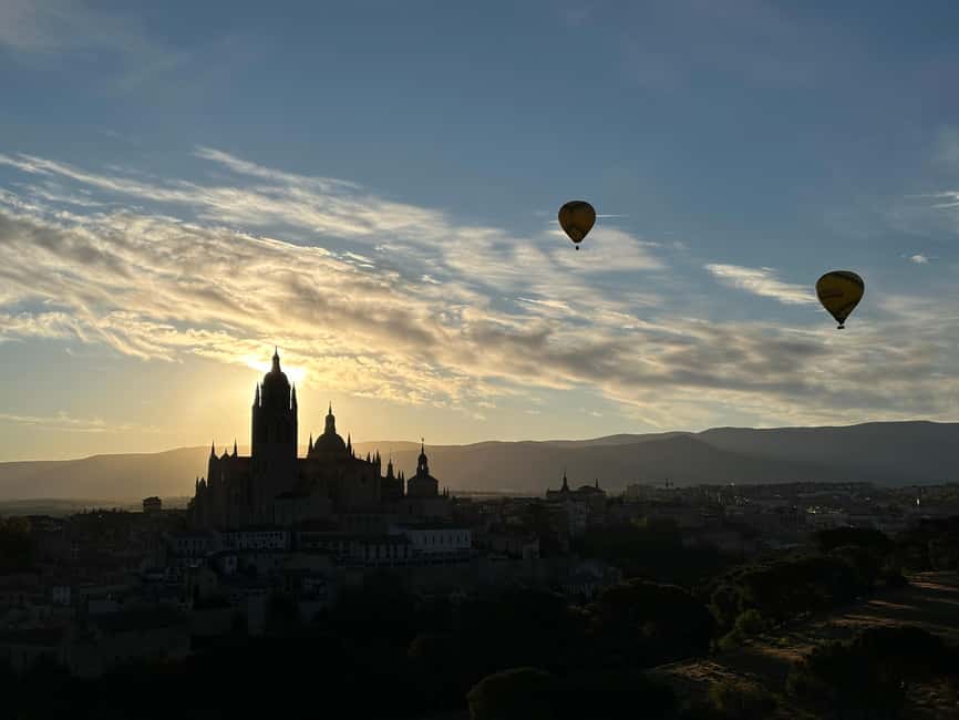 Segovia: Hot-air balloon ride with cava toast - Who will enjoy this most