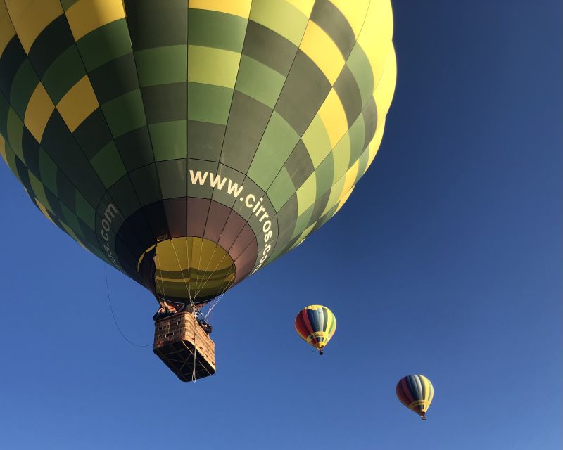 Segovia: Hot Air Balloon Ride with Picnic and Activity Video - The meeting point and arrival plan