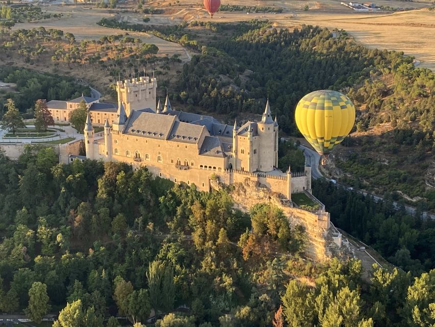 Segovia: Hot Air Balloon Ride with Picnic and Activity Video - What the three-hour schedule really means
