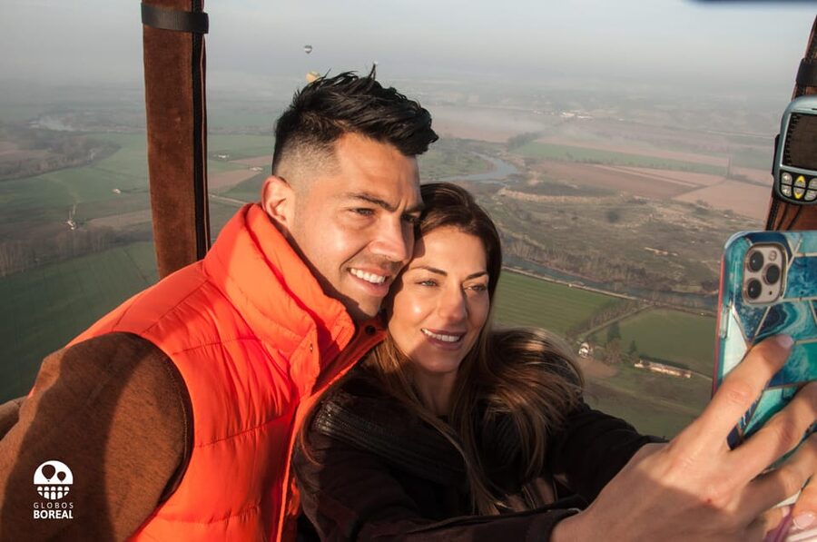 Segovia: Private Balloon Ride for 2 with Cava and Breakfast - Sunrise timing and the weather question
