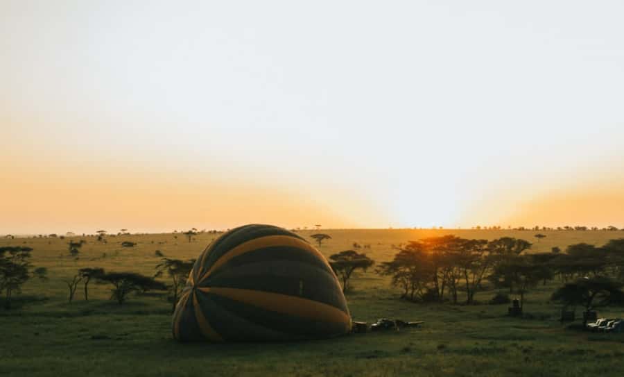 Serengeti: Hot Air Balloon Flight with Champagne Breakfast - Is this Serengeti balloon flight worth booking?
