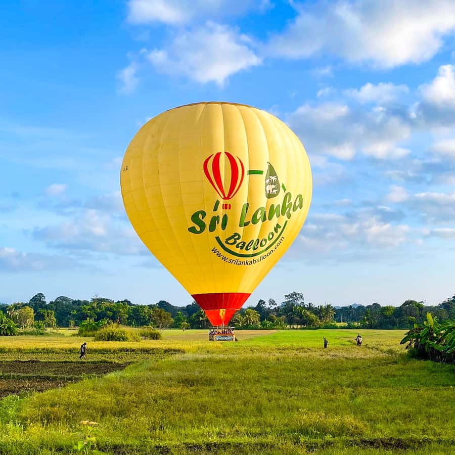 Sigiriya: Hot Air Balloon Ride - A sunrise start beside Kandalama Lake