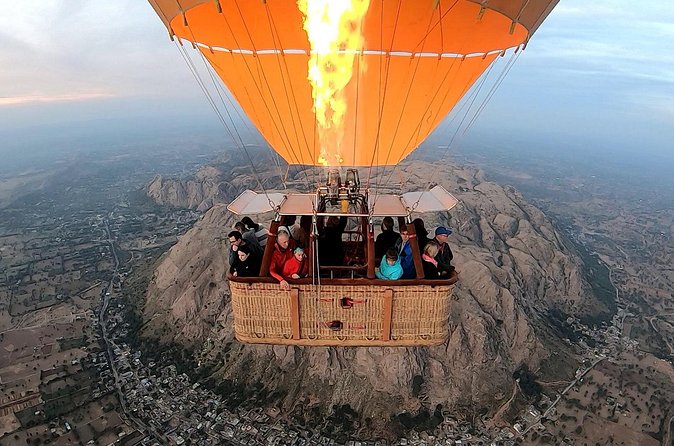 SkyWaltz Hot Air Balloon Safari - Safety, Crew, and the Feel of the Basket