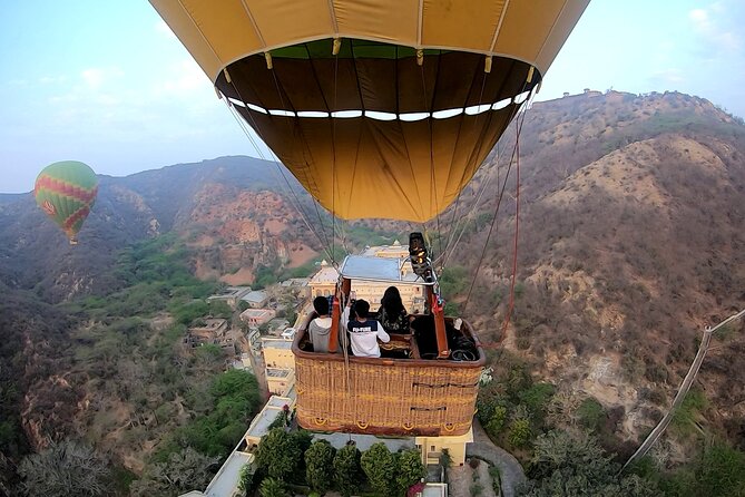 SkyWaltz Hot Air Balloon Safari - Who Will Enjoy This Flight Most