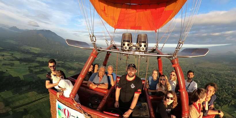 Sri Lanka: Hot Air Balloon ride - A sunrise start beside Kandalama Lake