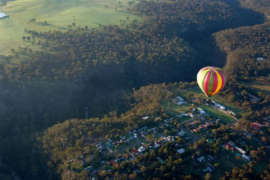 Sydney: Hunter Valley Sunrise Balloon Flight with Transfer - Sunrise above the Hunter Valley