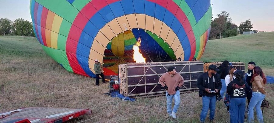 Temecula Morning Hot Air Balloon Ride with Champagne Toast - One hour above the vineyards