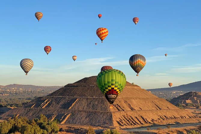 Teotihuacan Hot Air Balloon Flight from Mexico City / Volare - Coffee, check-in, and the balloon launch