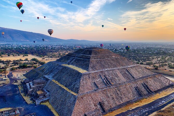 Teotihuacan Hot Air Balloon Flight from Mexico City / Volare - Adding the pyramids on foot