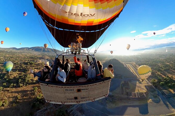 Teotihuacan Hot Air Balloon Flight from Mexico City / Volare - The 4:00 AM start and ride from Mexico City