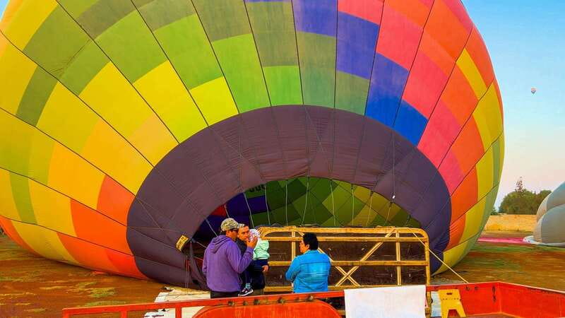 Teotihuacan: Hot Air Balloon Ride with Breakfast & Transport - Seeing Teotihuacan before the crowds
