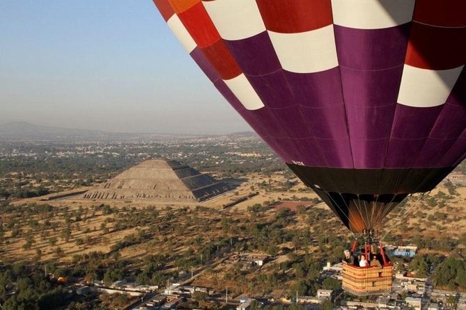 Teotihuacan Hot Air Balloon Ride with Optional Bike or Walking Tour - Murals, old neighborhoods, and the living valley