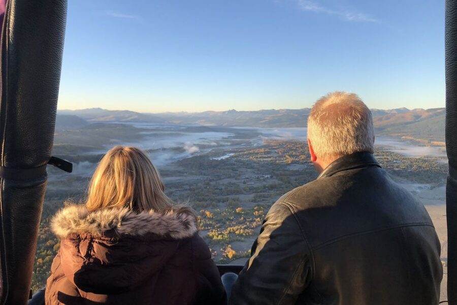 Teton Village: Grand Tetons Sunrise Hot Air Balloon Tour - Why the sunrise flight is worth getting up for