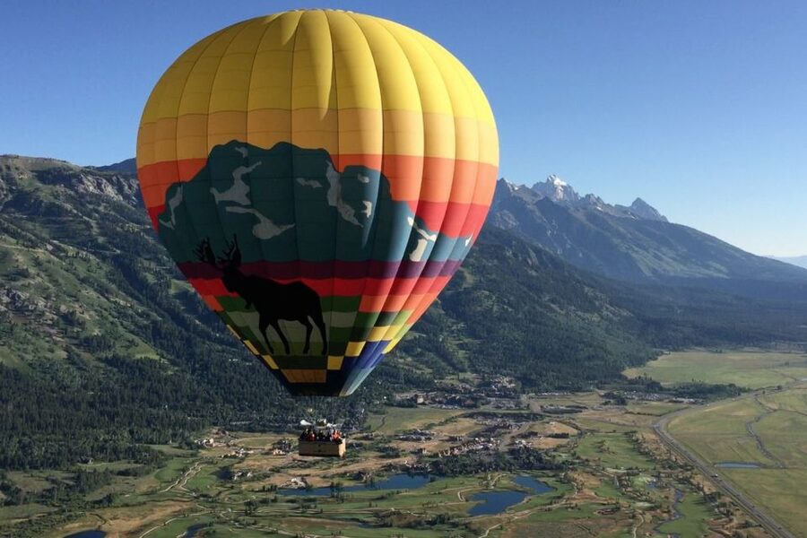 Teton Village: Grand Tetons Sunrise Hot Air Balloon Tour - Wildlife from the basket