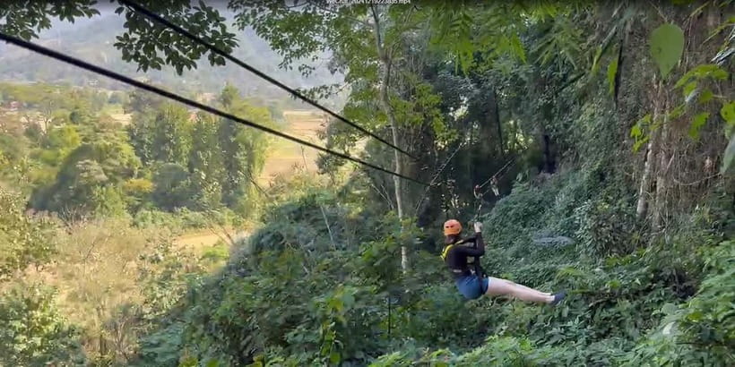 Vang Vieng: Hot Air Balloon,Kayak,Zipline,Blue lagoon1 Tour - Tham Chang Cave and the underwater tubing section
