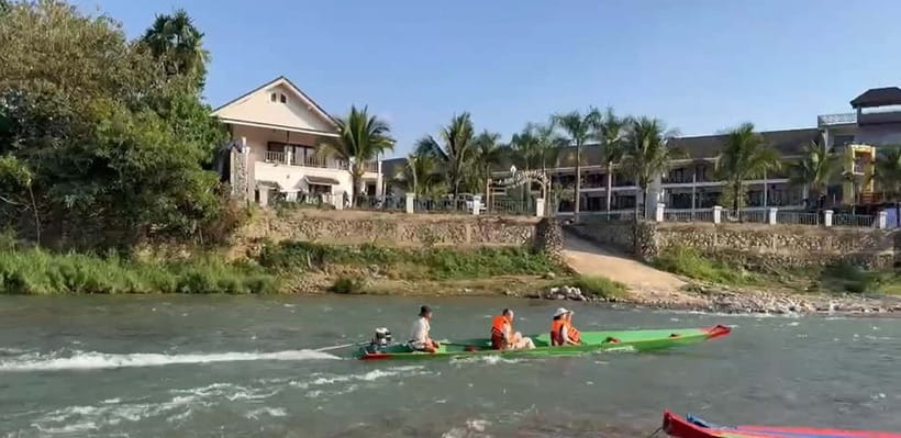 Vang vieng: Longtail boat&Hot Air Balloon&hotel pick-up - Sunset from above the Nam Song