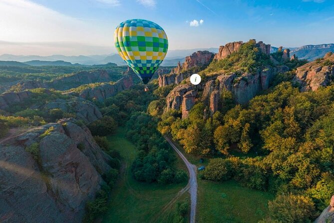 Virtual Hot Air Balloon Ride over the Belogradchik Rocks - The final 10 minutes from the sofa